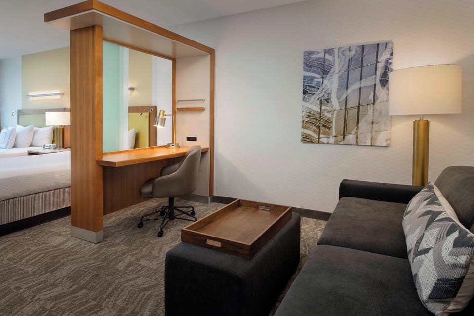 Premium bedding, in-room safe, desk, blackout drapes