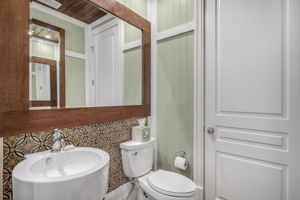 Half Bath/Powder Room