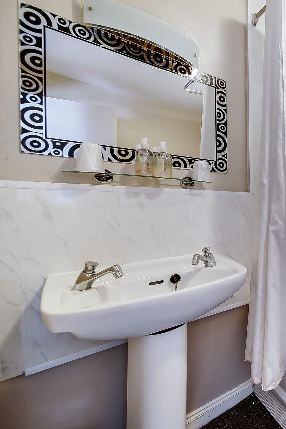 The Iona Inn Bed and Breakfast in Londonderry