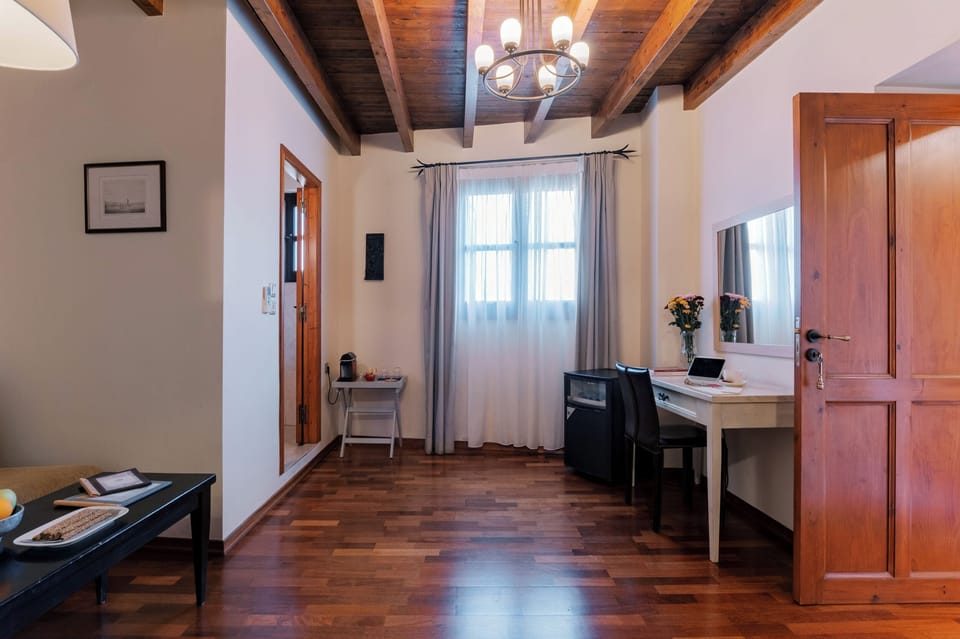 Suite (Gran Maestro) | Premium bedding, pillowtop beds, minibar, in-room safe