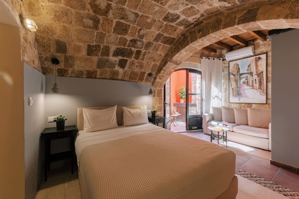 Suite (Aragon) | Premium bedding, pillowtop beds, minibar, in-room safe