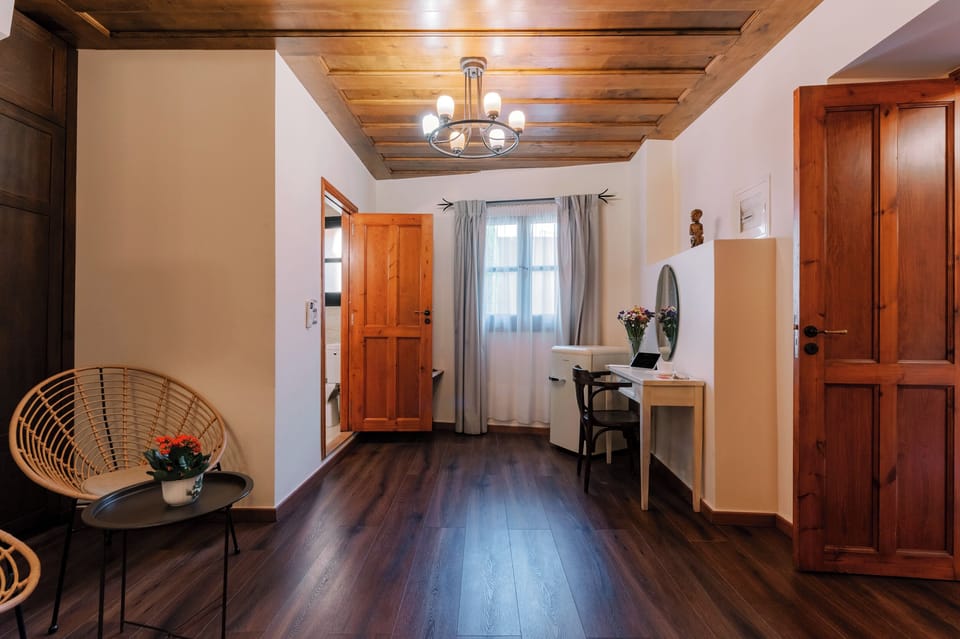 Suite (Giardino) | Premium bedding, pillowtop beds, minibar, in-room safe