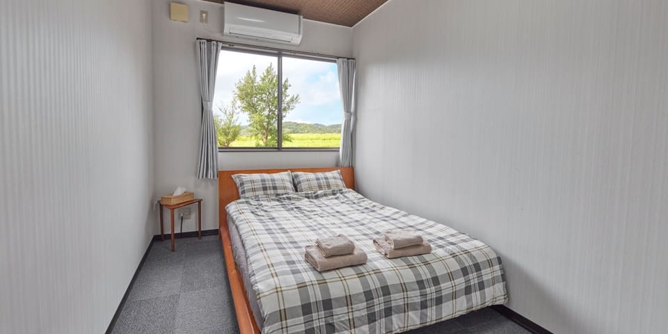 Double Room, Non Smoking | WiFi (free), bed sheets