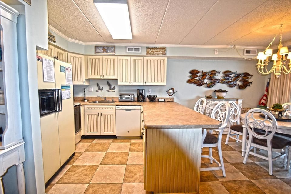 Condo, 2 Bedrooms | Private kitchen | Coffee/tea maker, fridge, toaster