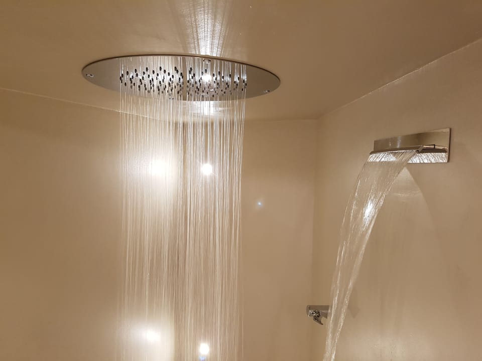 Design Triple Room | Bathroom sink