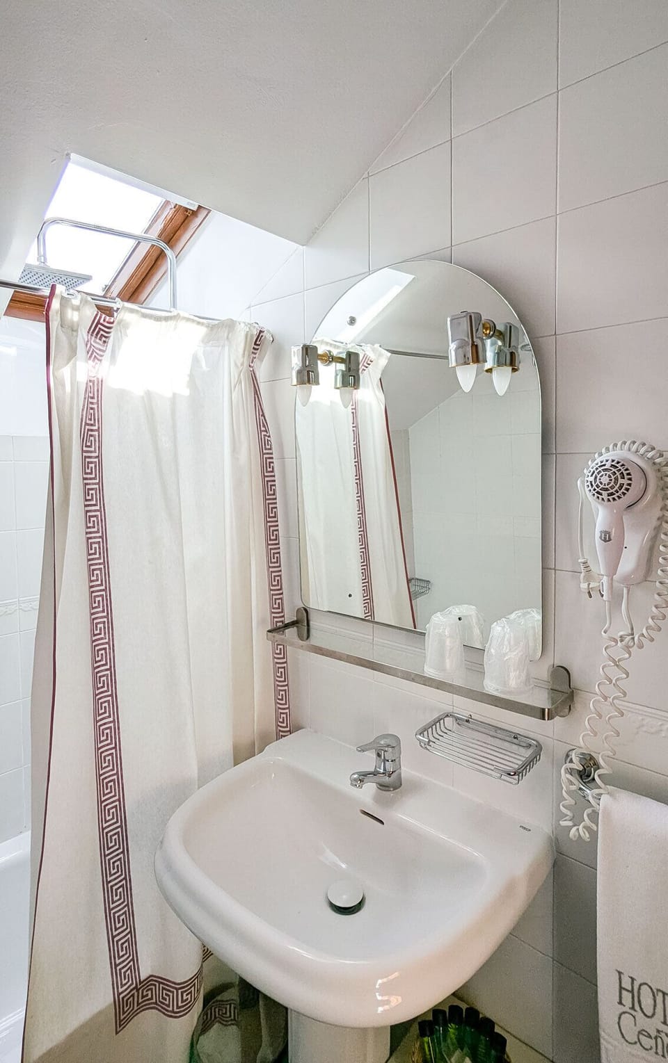Apartment, 2 Bedrooms | Bathroom | Bathtub, deep soaking tub, free toiletries, hair dryer
