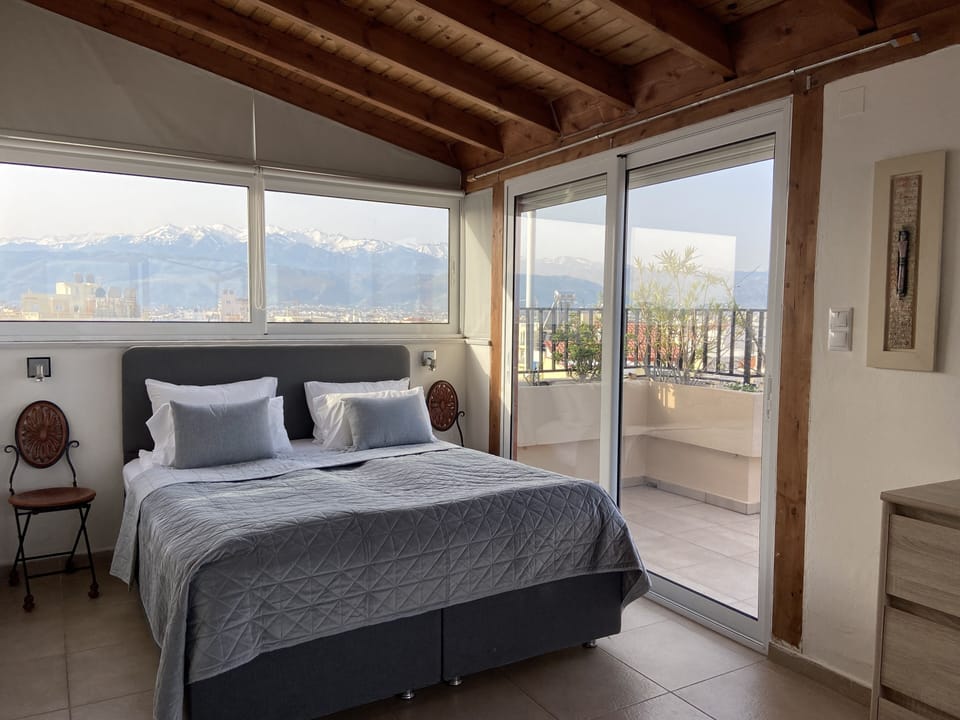 Panoramic Penthouse, 1 Bedroom, Ocean View | In-room safe, rollaway beds, free WiFi, bed sheets