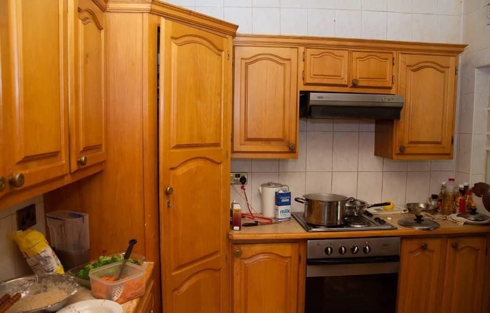 Family House, 3 Bedrooms | Private kitchen | Full-size fridge, stovetop, electric kettle, cookware/dishes/utensils