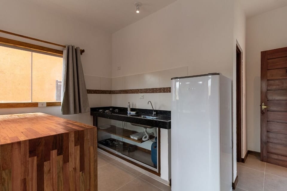 Studio | Private kitchen | Fridge, oven, stovetop, cookware/dishes/utensils