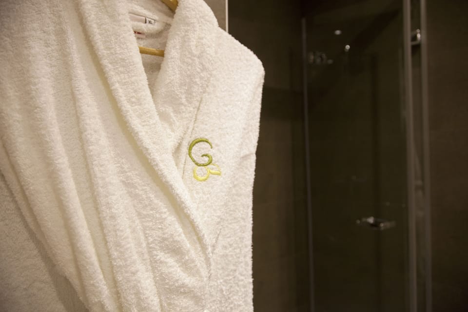 Free toiletries, towels