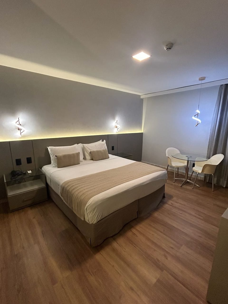 Superior Suite, 1 Queen Bed | Minibar, in-room safe, blackout drapes, free WiFi