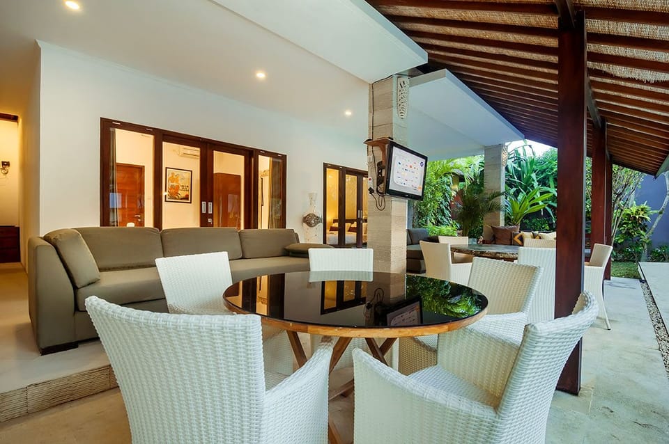 Magical Estate, Walk to Seminyak Beach