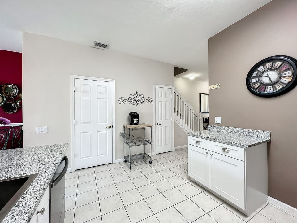 pacious dining area with a convenient flow into the living space for family gatherings.