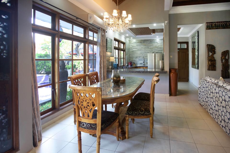 Deluxe Villa, 3 Bedrooms | Living area | Flat-screen TV