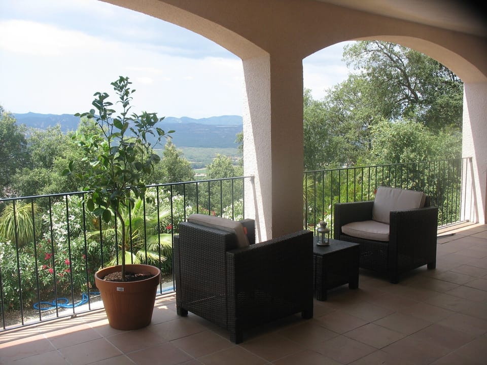 Downstairs covered Terrace
