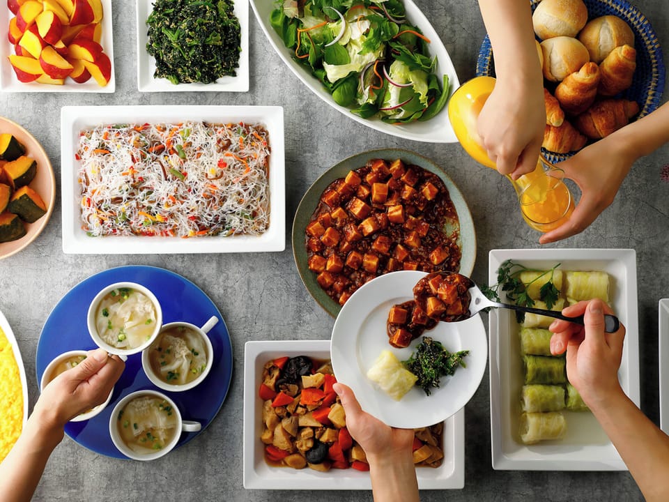 Free daily buffet breakfast