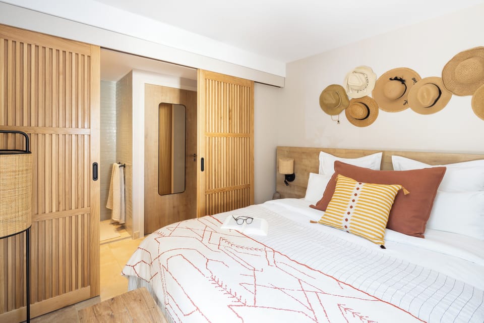 Little Double Room | Select Comfort beds, in-room safe, soundproofing, iron/ironing board