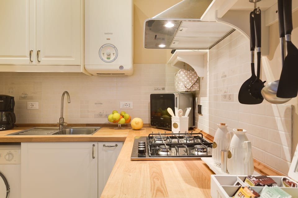 Apartment, 1 Bedroom | Private kitchenette | Fridge, stovetop, cookware/dishes/utensils