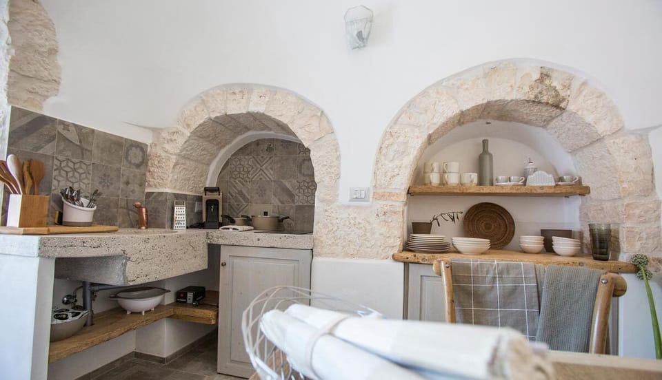 Apartment, 1 Bedroom, Garden View | Private kitchen | Fridge, oven, stovetop, cookware/dishes/utensils