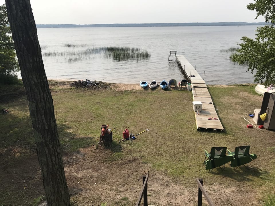 beach front, 2 kayaks are included for use