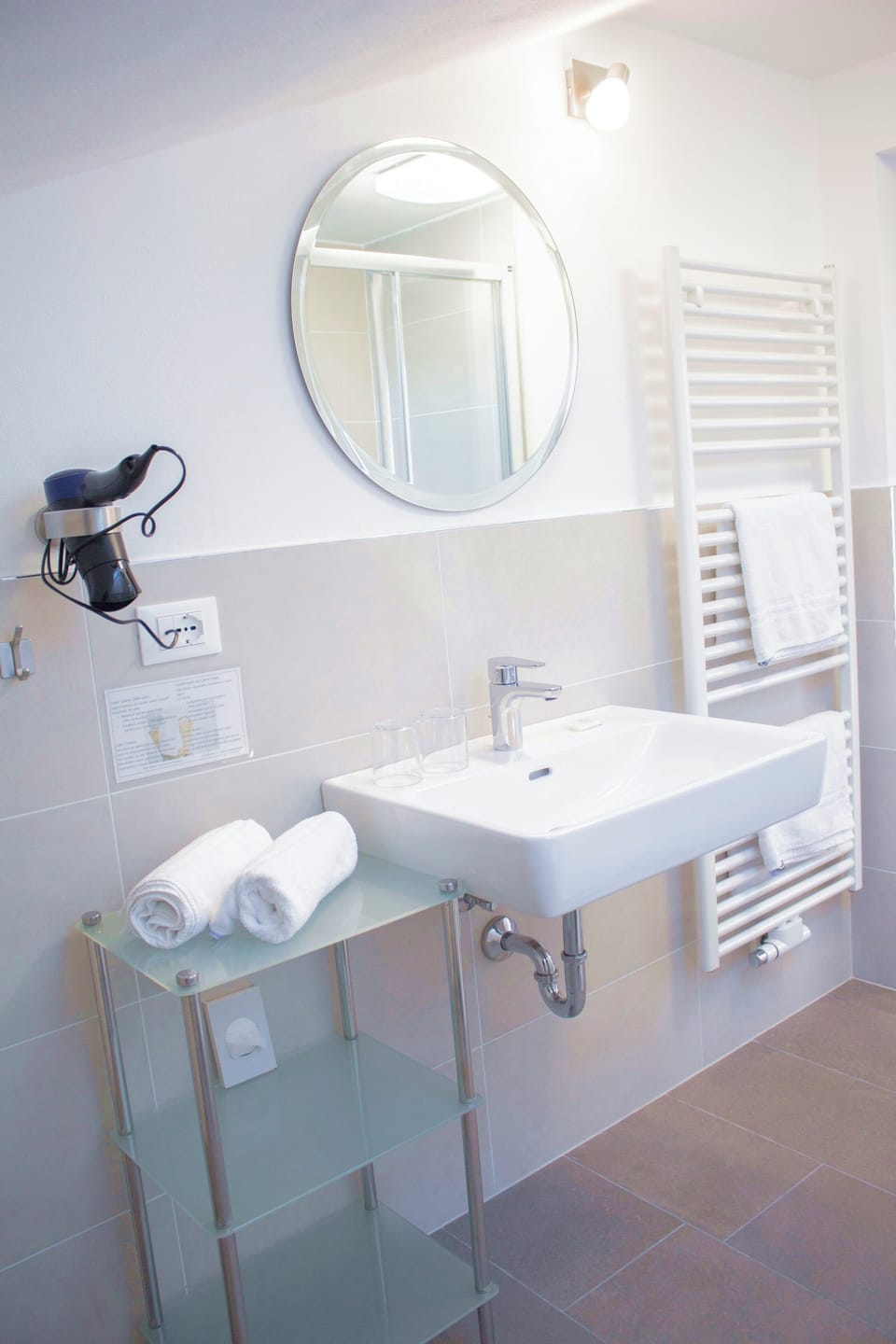 Double Room, Balcony | Bathroom | Shower, eco-friendly toiletries, hair dryer, towels