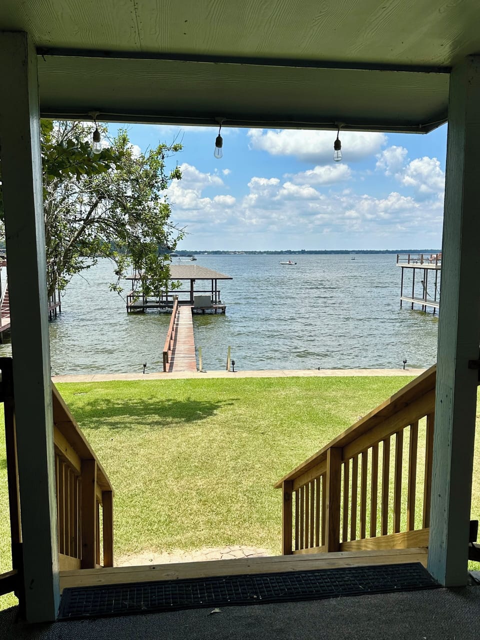 Head on down to the lake x