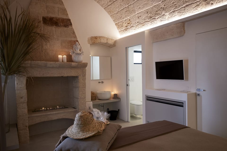 Double Deluxe, city view ERATO | 1 bedroom, Frette Italian sheets, premium bedding, down comforters