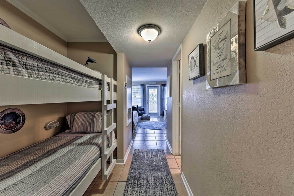 Hallway | Twin Bunk Bed