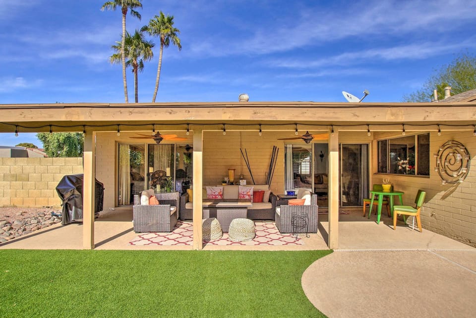 Covered Patio w/ Gas Grill