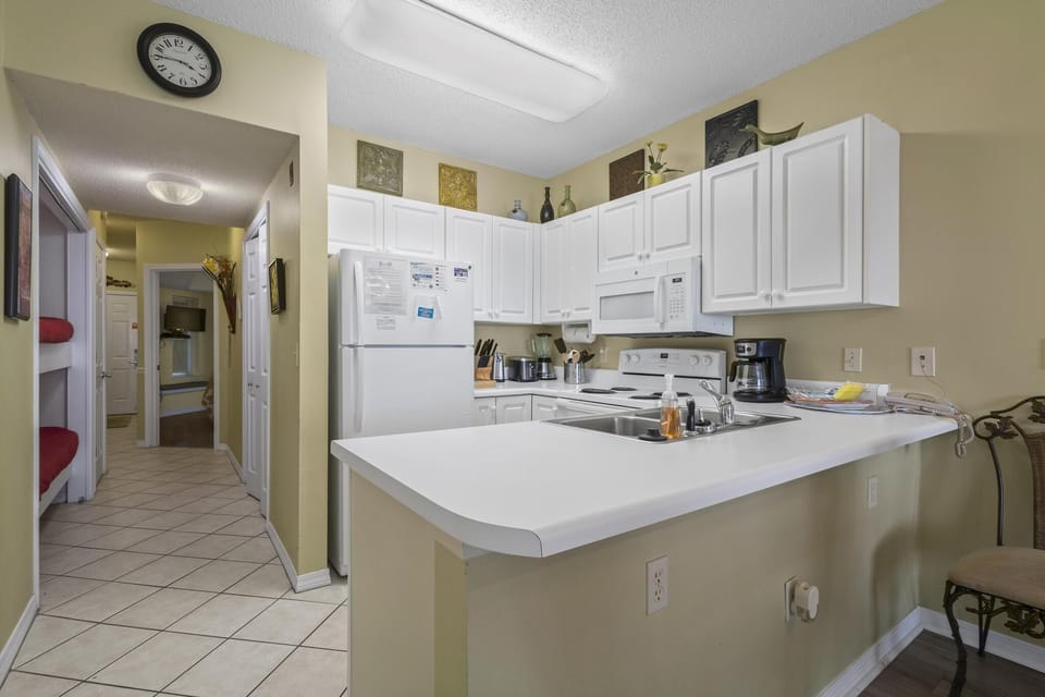 CB603 Kitchen Area
