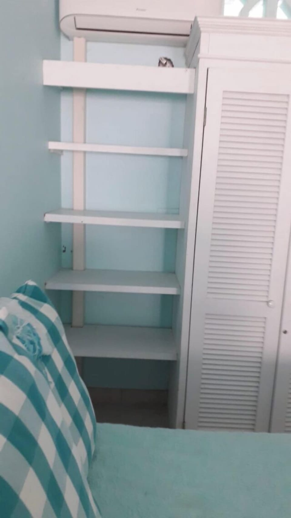 Second Air Condition Unit in Bedroom.