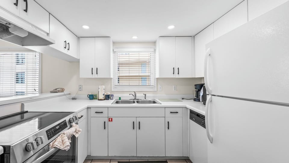 Clearwater 5D - Kitchen area