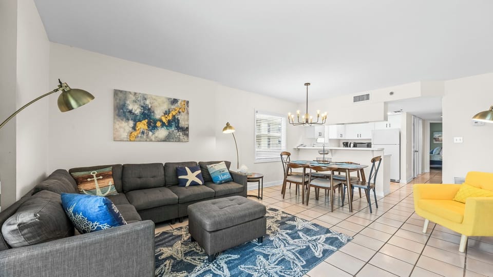 Clearwater 5D - Living area