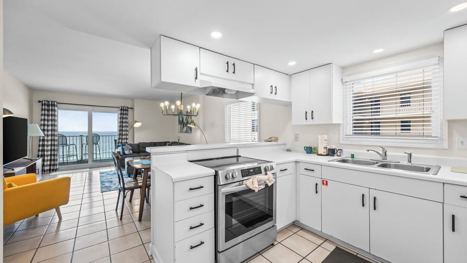 Clearwater 5D - Kitchen area