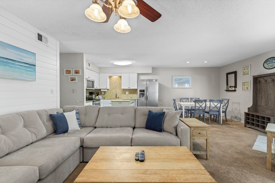 Sandpiper 11A Living area