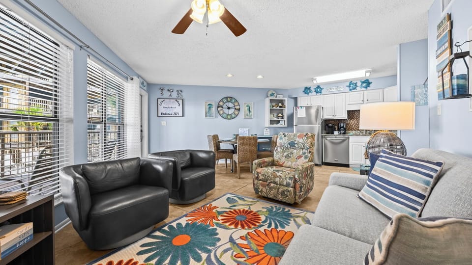 Sandpiper 7A - Living Area