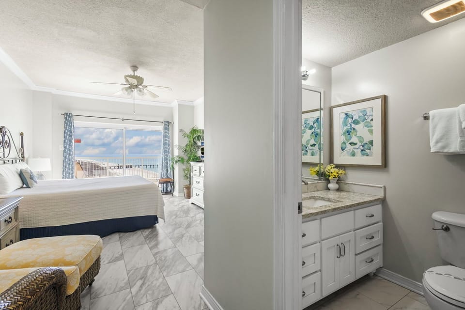 Royal Palms 1403 Guest Bedroom