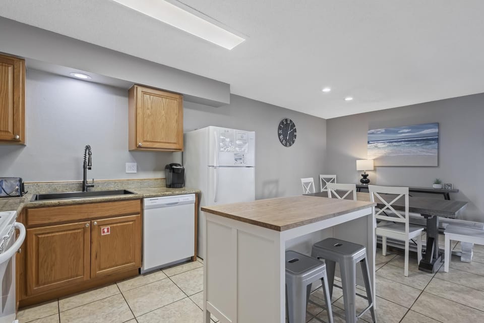Sandpiper 11C Kitchen Area