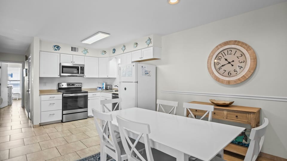 Sandpiper 14C - Dining & kitchen