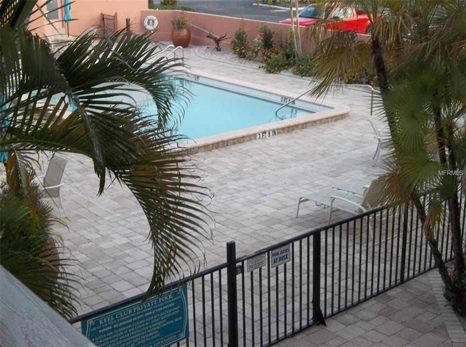 Heated pool, Actually warm enough to actually enjoy!