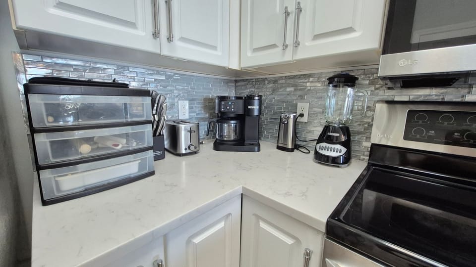 Caribbean 703 - Fully equipped kitchen with a blender, Keurig, toaster, and more for convenient meal prep.