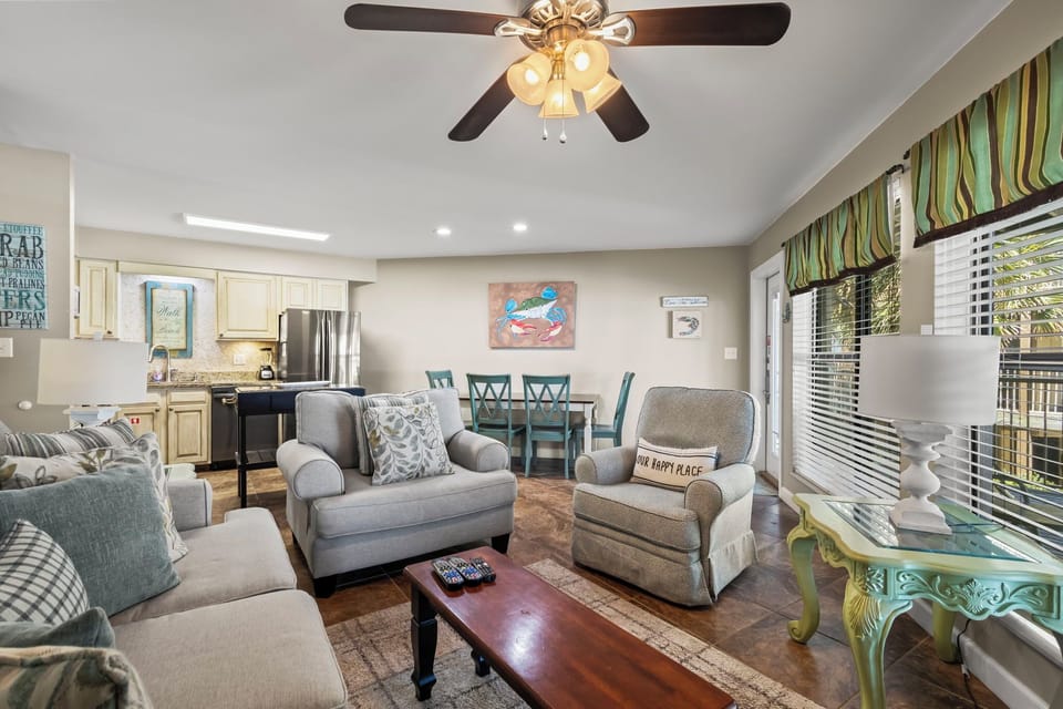 Sandpiper 13A Living Area
