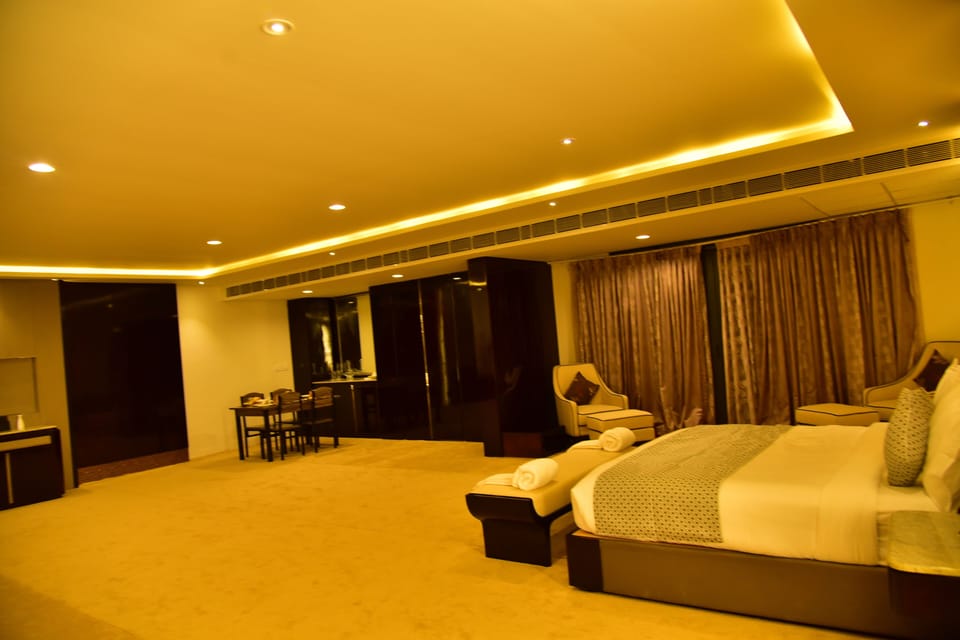 Presidential Double Room | Egyptian cotton sheets, premium bedding, memory foam beds, in-room safe