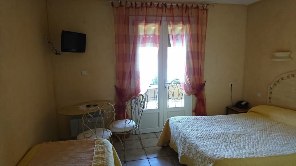 Double Room, Balcony | Individually decorated, individually furnished, free WiFi, bed sheets