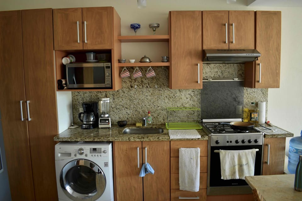 fully furnished kitchen
