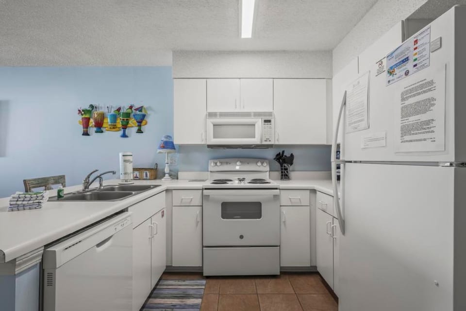 Royal Palms 705 Kitchen