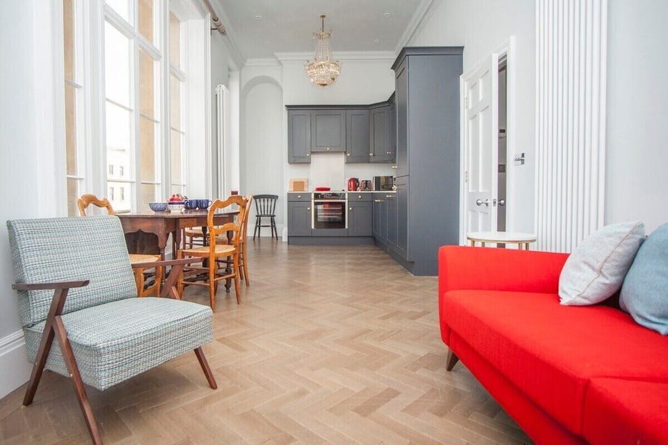Living Room / Lounge