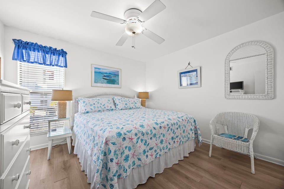 Sandpiper 12B Master Bedroom with king bed