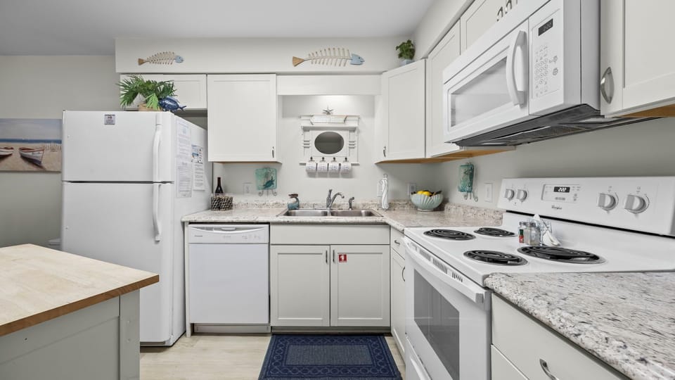 Sandpiper 3A - Kitchen area