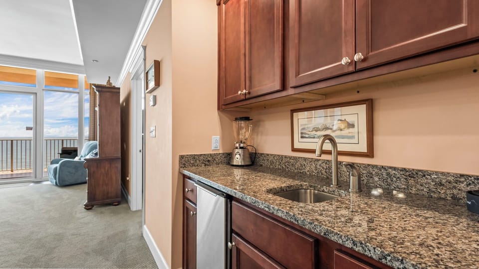 Phoenix Gulf Shores 1203 - Kitchen area